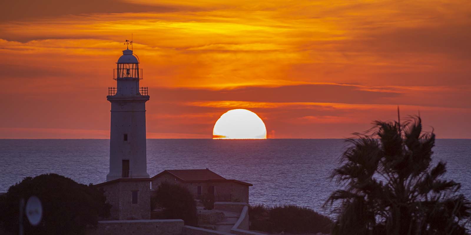 Nerja conserva un perfil más tradicional.