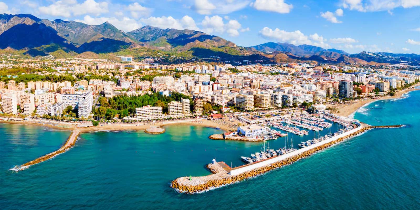 Imagen con los paisajes y playas de Marbellacomo uno de los cuatro sectores más buscados.
